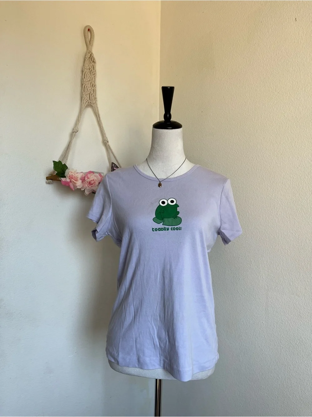 Y2K Lavender Tee Green Frog Graphic size XL